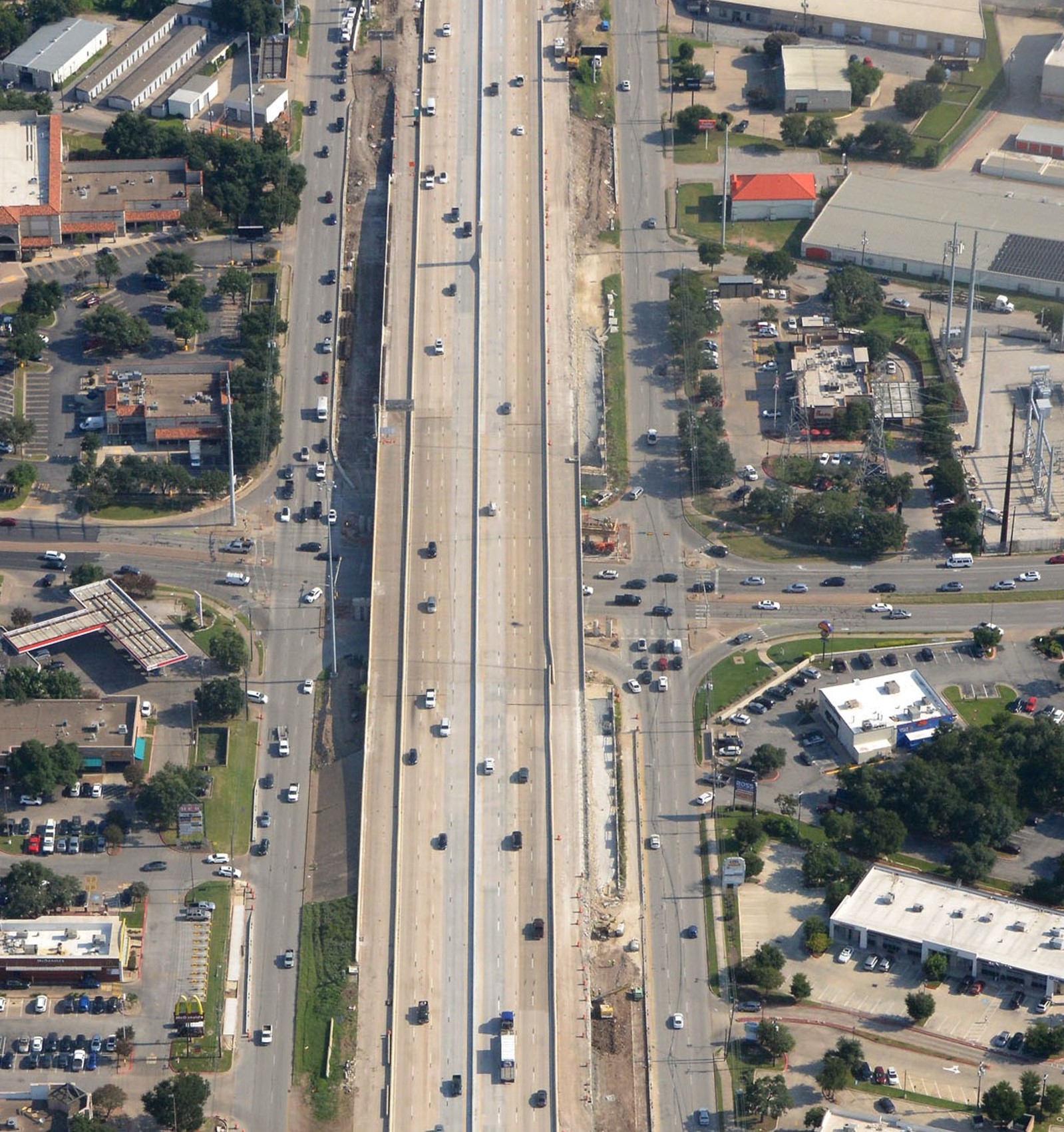 Aerial view of the newly-completed fourth travel lane on the roadway. 